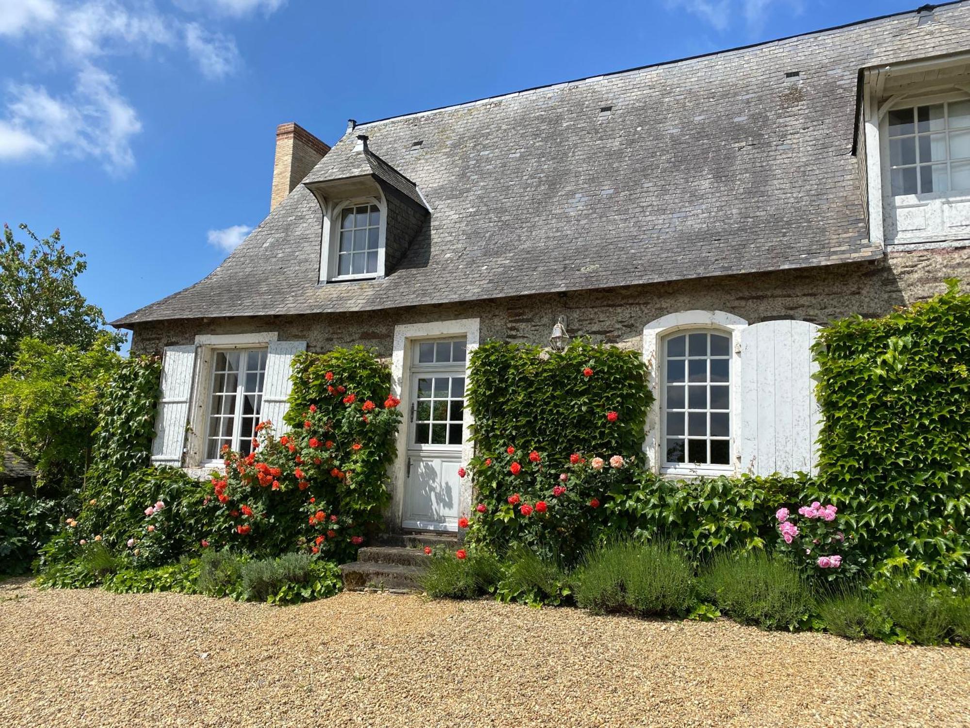 Bed and Breakfast La Mouliniere, Jolie Longere Du Xviie La Jaille-Yvon Exterior foto